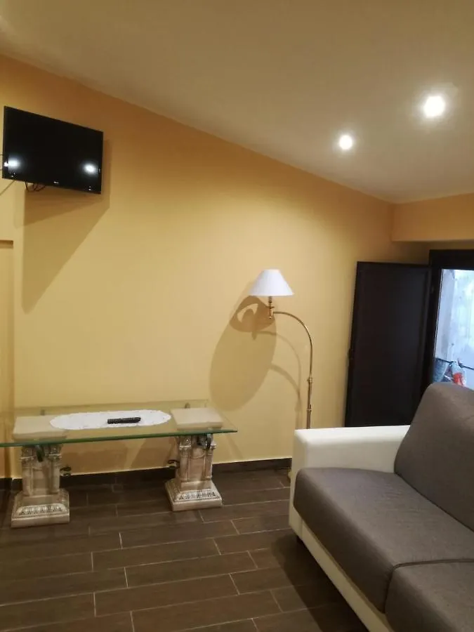 La Casa Di Romi Panzió Catania-Fontanarossai nemzetközi repülőtér